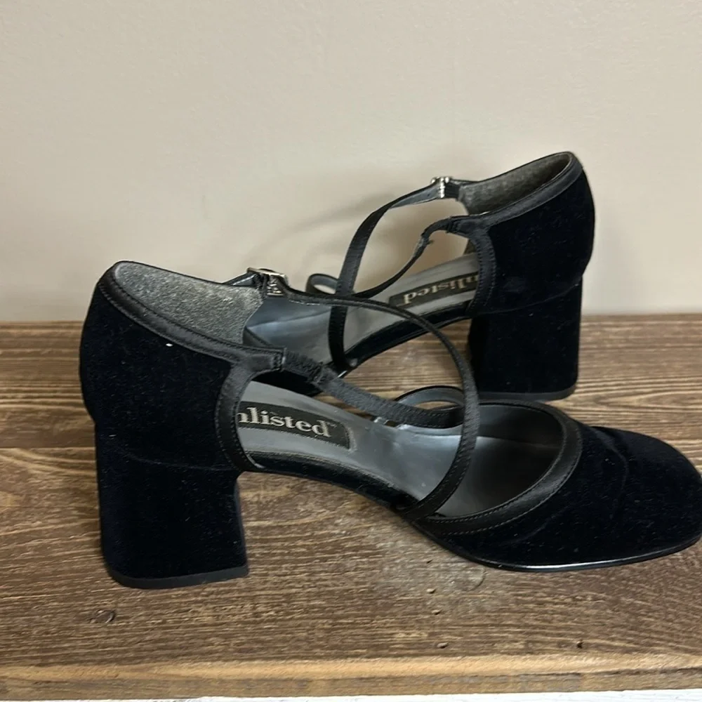 Unlisted size 7-1/2 balance upper black heels 2”